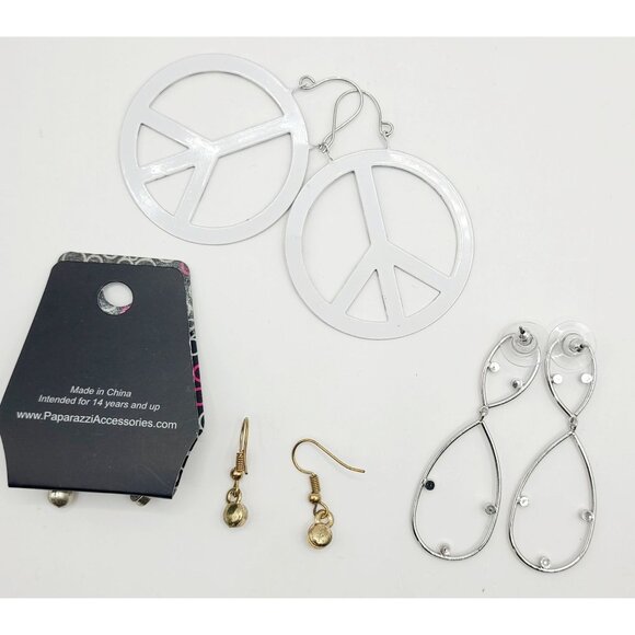 Lot of Four Paparazzi and Misc. Earring Sets Peace & Glam Dangles - Picture 6 of 6